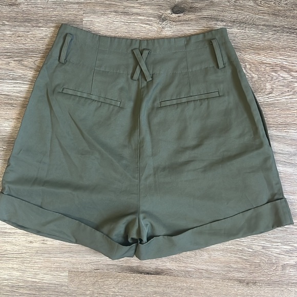 Elizabeth and James shorts. - Picture 4 of 6